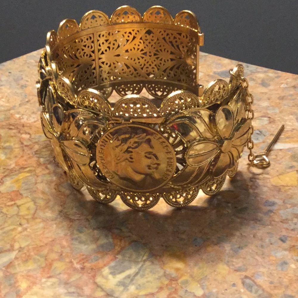 Gold plated bracelet jewelry high end bangle